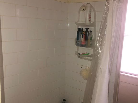 5th image of 1496 Belmont Ave #B