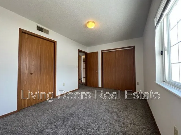 605 S Washington St #13 — Photo 3