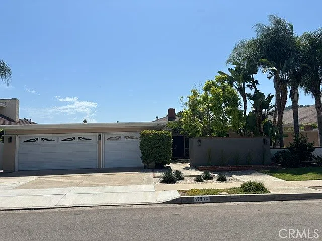 19512 Sierra Santo Rd — Photo 30