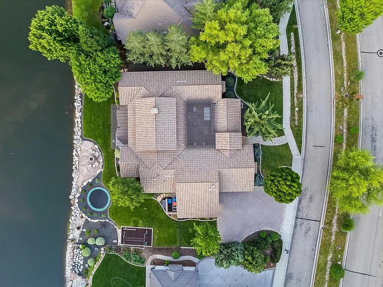 966 W Watersford Dr — Photo 56