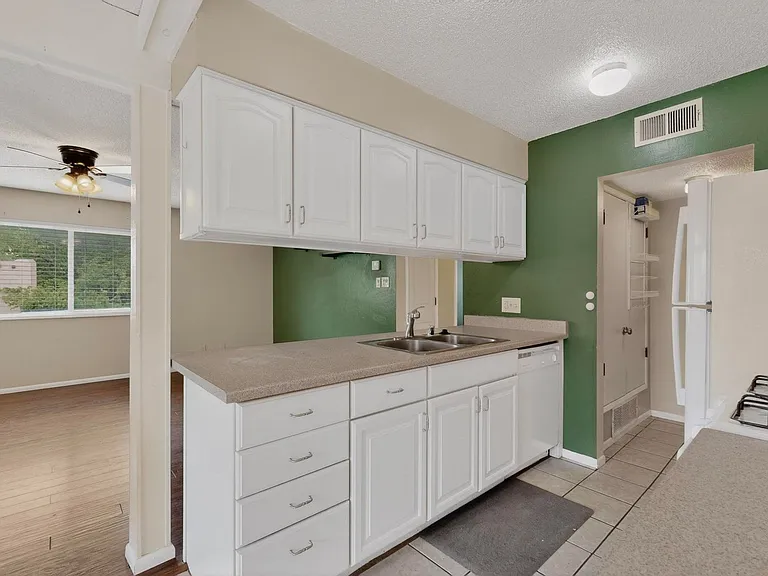 8445 Chambers Ct NE #D — Photo 7