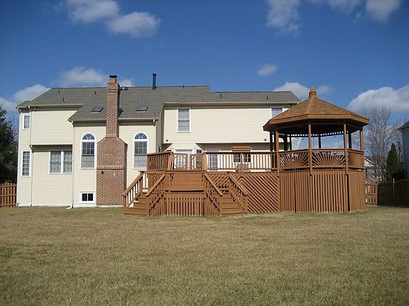 Brand new roof installed Oct 2008