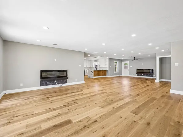 3889 Davila Dr, Dallas, TX 75220
