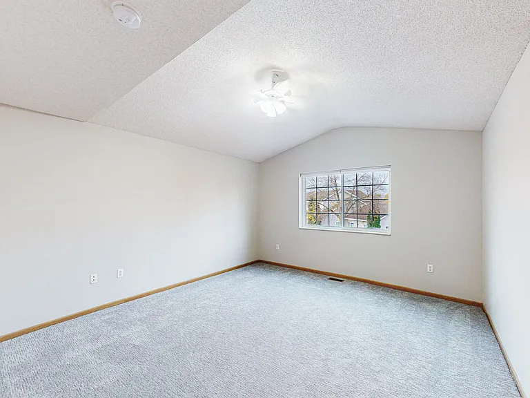 Cedar Pointe Townhomes — Photo 114
