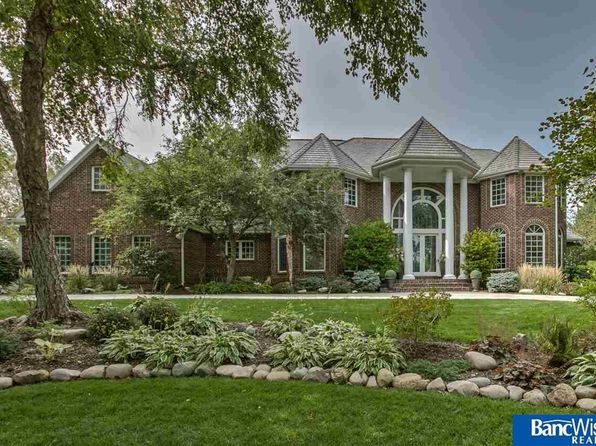 Lincoln Ne Luxury Homes For Sale 748 Homes Zillow