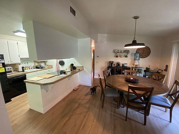 3rd image of 349 Kipps Ln #B