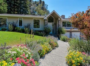 112 Amber Valley Dr, Orinda, CA 94563