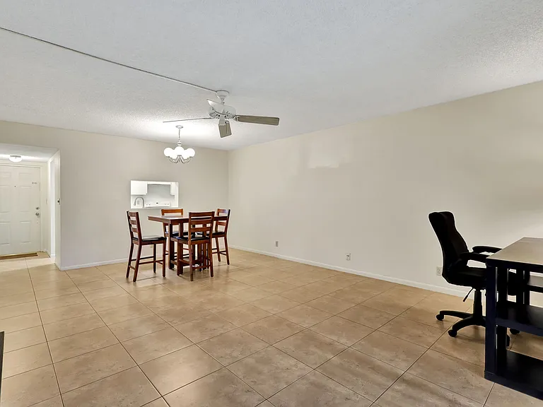 120 NW 70th St #103 — Photo 17