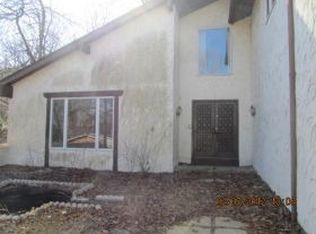 18702 Red Maple Ct, Triangle, VA 22172