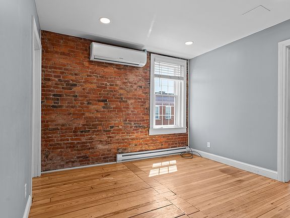 5th image of 296 Main St #7