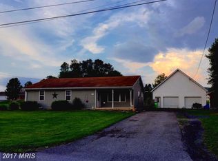 207 Valley Dr, Fayetteville, PA 17222