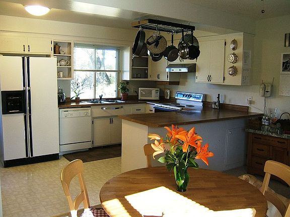 4th image of 9763 Oriole Ln