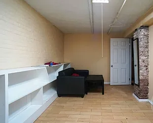 Rented by Rennit Inc.