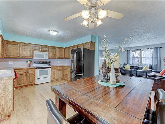 5th image of 2206-J Avenue St N