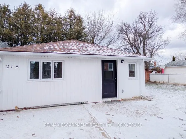 21 Fawell Ave #A, Saint Catharines, ON L2S 2V5