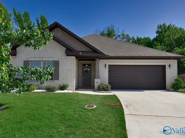 203 Kingswood Dr, Huntsville, AL 35806