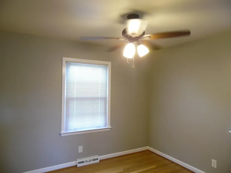 352 Harvard Dr — Photo 7