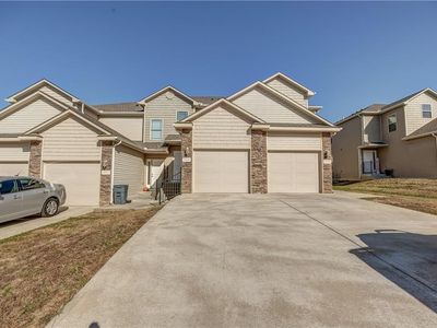 10530 Clubhouse Dr, Kansas City, KS, 66109