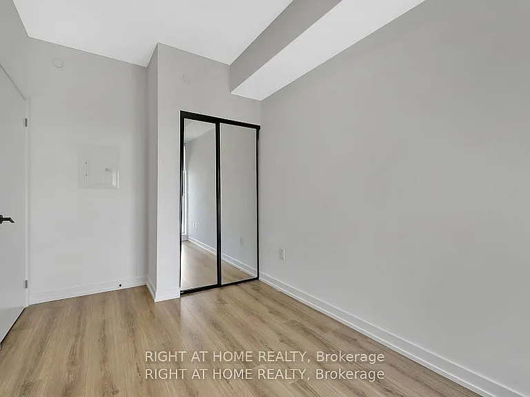 10 Lagerfeld Dr #401 — Photo 30