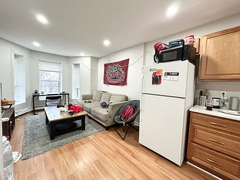 92 Hammond St #5 — Photo 6