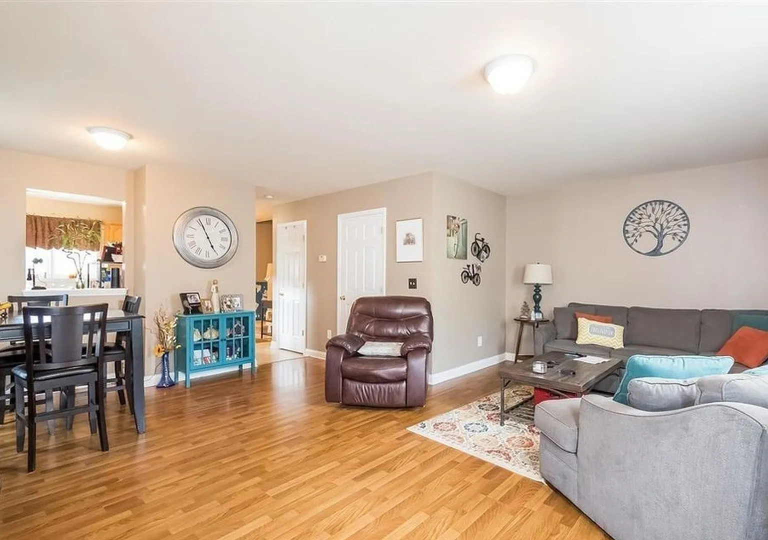 Three Bedroom Home! — Photo 4