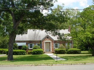 39 Holmesville Ave, Baxley, GA 31513