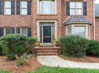 2205 Brigham Rd, Greensboro, NC 27409