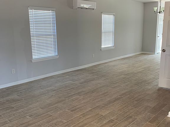 4th image of 220 Wrightsburg Way #44