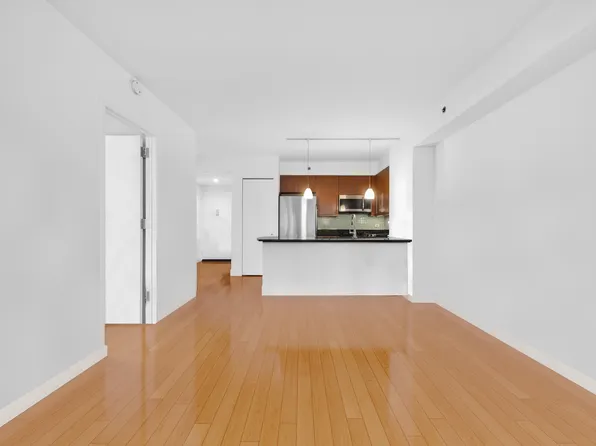 242 East 25th Street 5B image 2 of 11