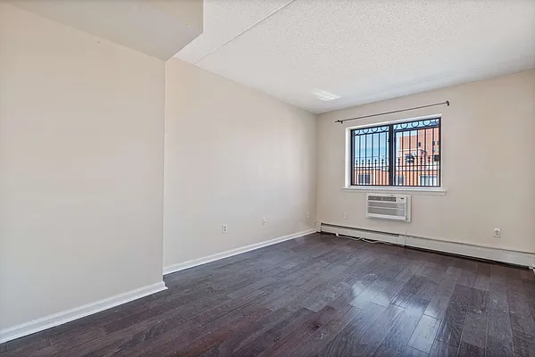 Rented by Compass | media 2