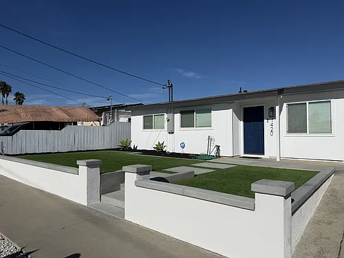 1420 San Simeon St #2 Photo 1