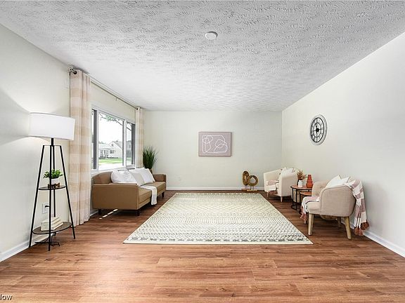 5th image of 2802 Heresford Dr