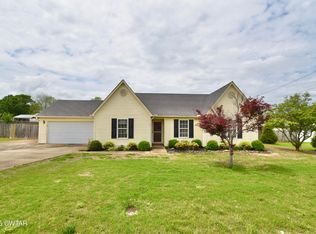 17 Crooked Creek Dr, Oakfield, TN 38362