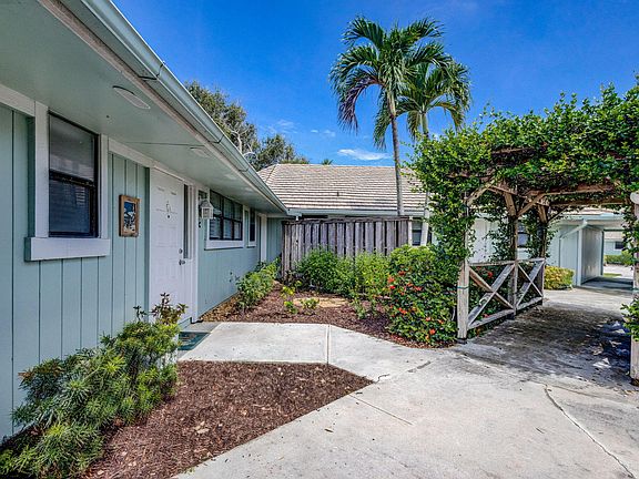 2nd image of 1127 E Seminole Avenue #22c