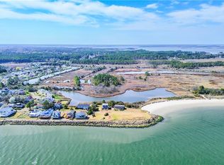 215 Lighthouse Dr, Hampton, VA 23664
