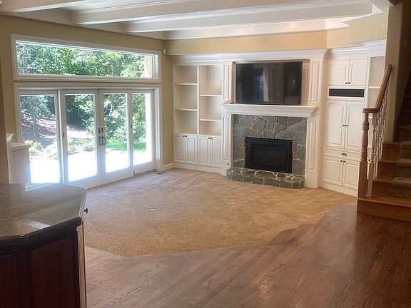 4th image of 1414 Promontory Point Dr
