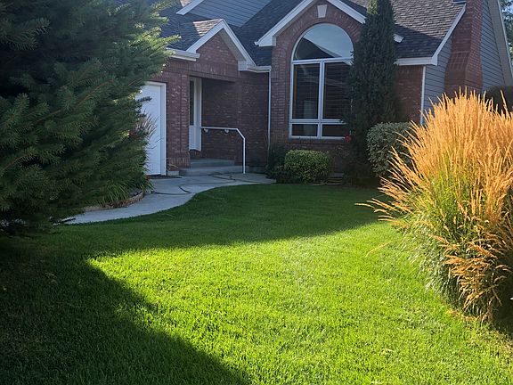 2nd image of 3409 Sun Cir