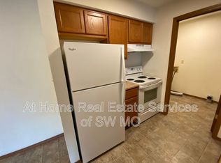 726 E Bain St, Ozark, MO 65721