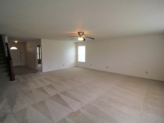 5th image of 2649 Narragansett Way