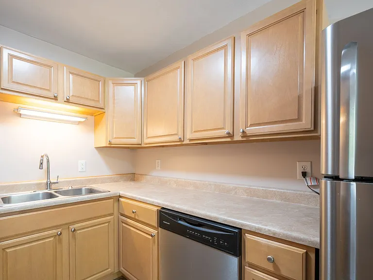 2561 Rutrough Rd — Photo 26