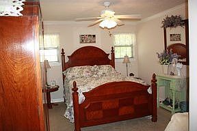 4th image of 705 E Lake Dr
