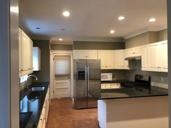 35-37 Carleton Rd #1, Belmont, MA 02478