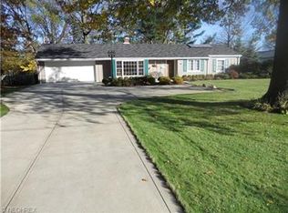 463 Clague Rd, Bay Village, OH 44140