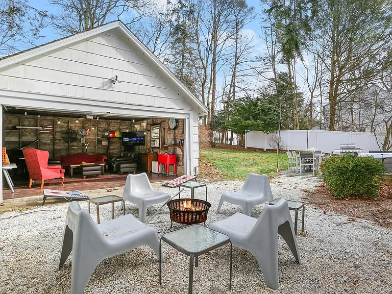 61 Hillandale Rd — Photo 28