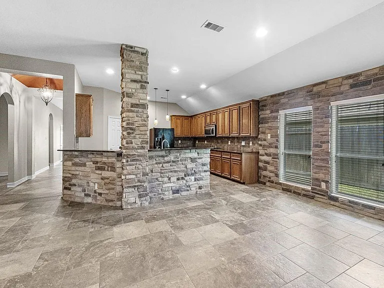 27723 Amy Willow Ln — Photo 8