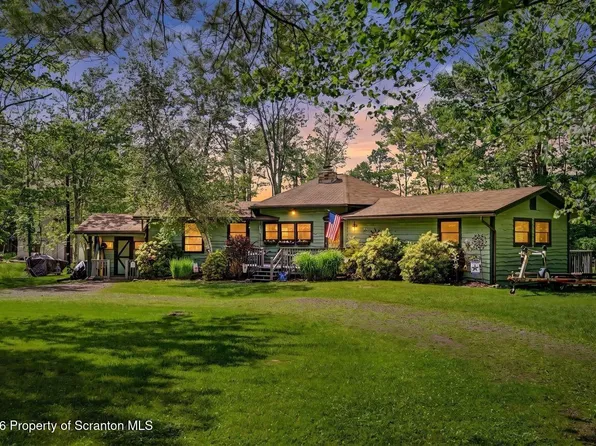 43 Big Bass Dr #B326, Gouldsboro, PA 18424