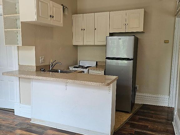 3rd image of 120 W 5th Ave APT 3