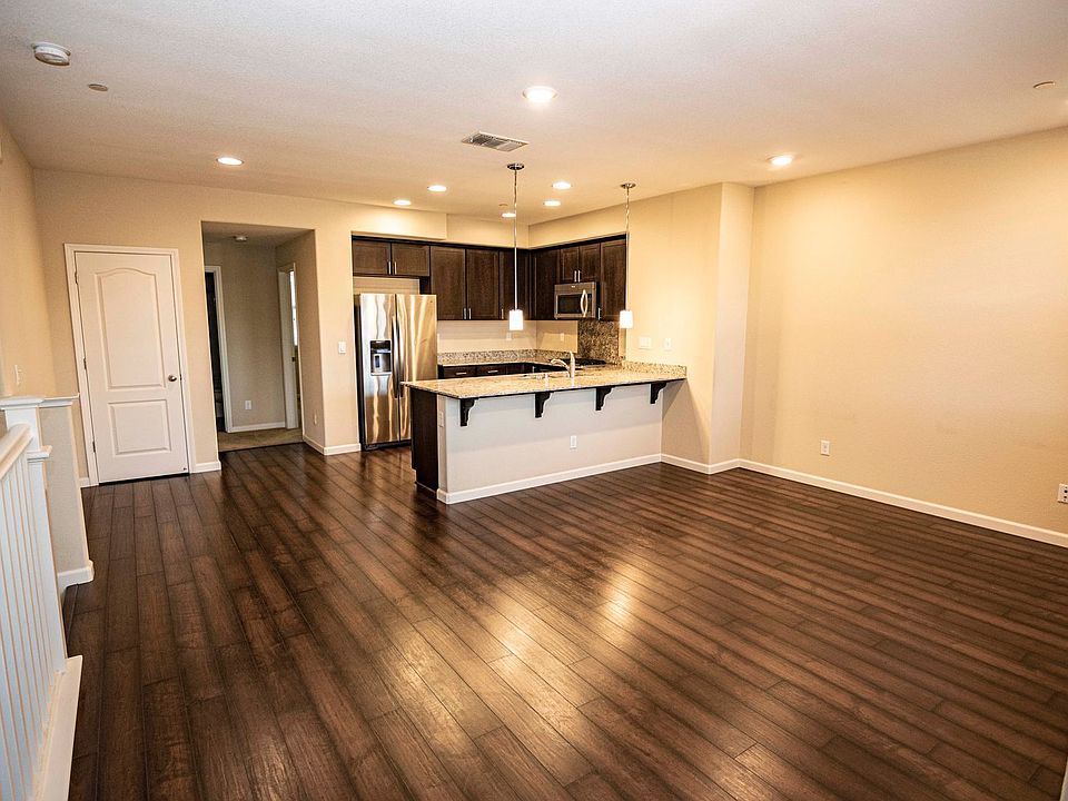 1st image of 1471 Mercado Way