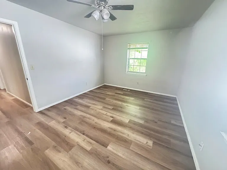 7452 NW 7th St — Photo 14