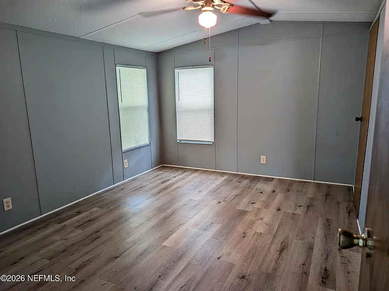 220 Guy Ave — Photo 13
